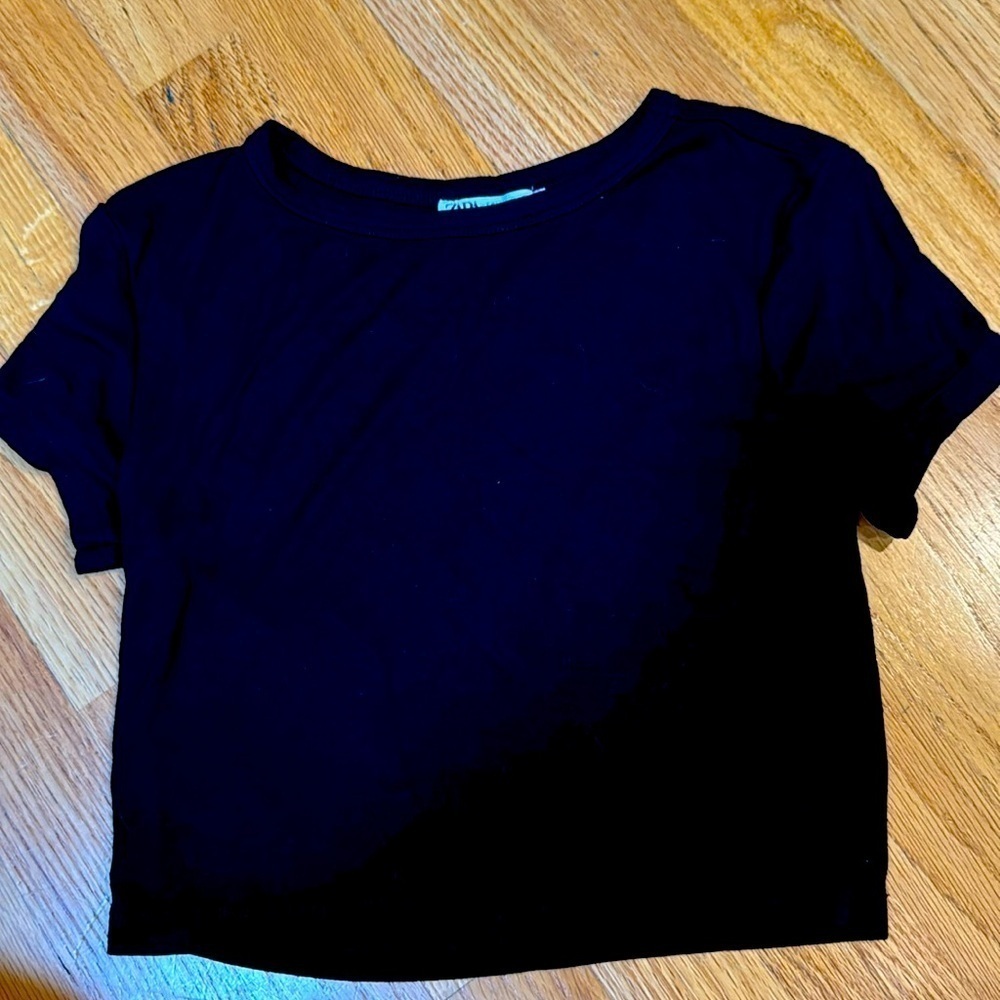 ZARA | black cropped top with short sleeves size medium
